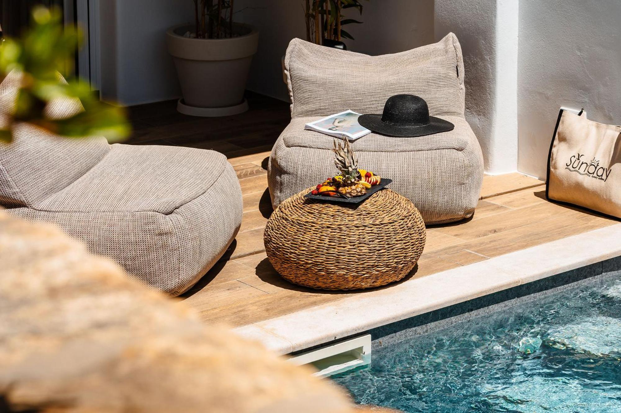 Sunday Luxury Suites Agia Anna  외부 사진