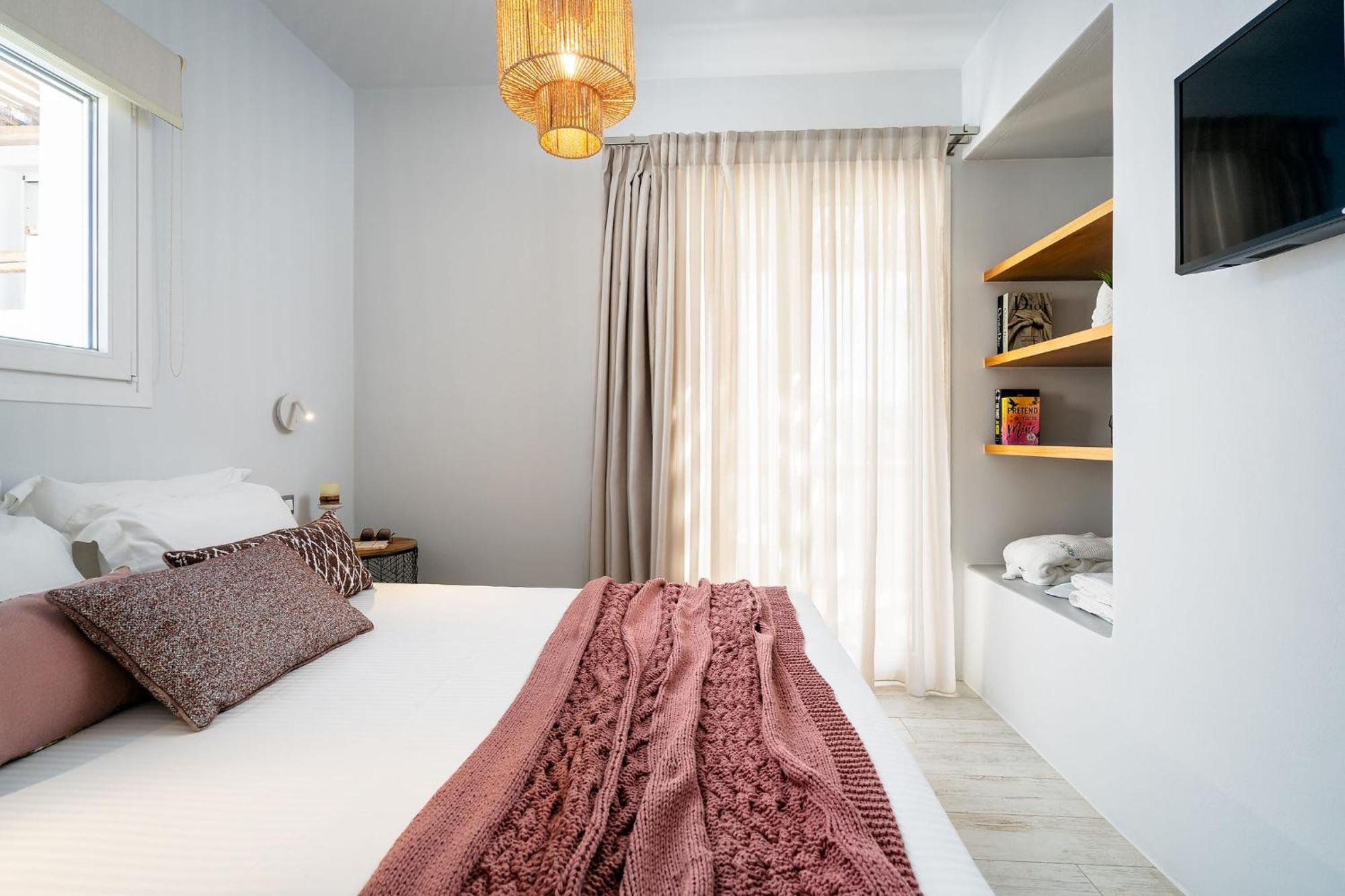 Sunday Luxury Suites Agia Anna  외부 사진