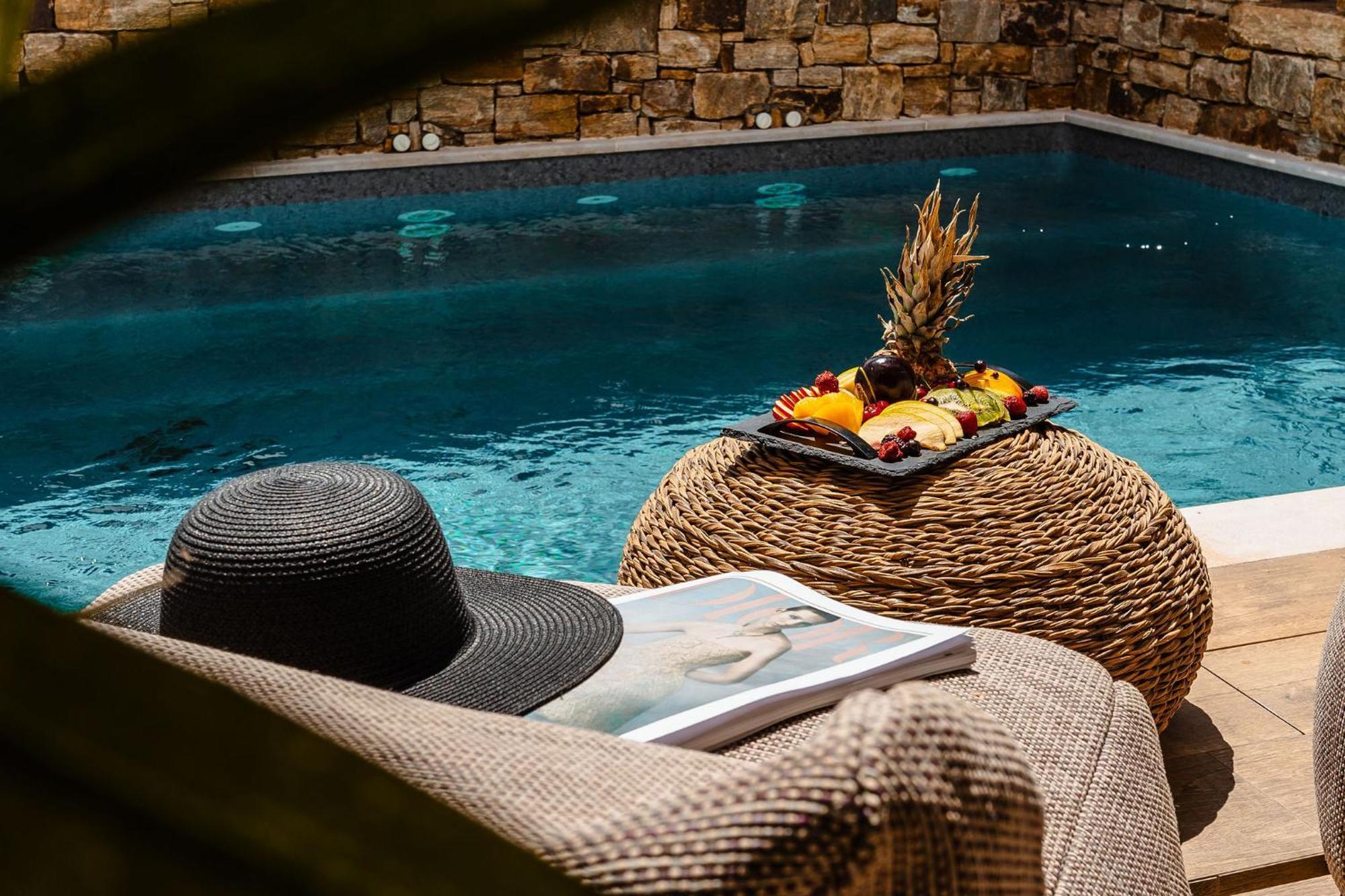 Sunday Luxury Suites Agia Anna  외부 사진