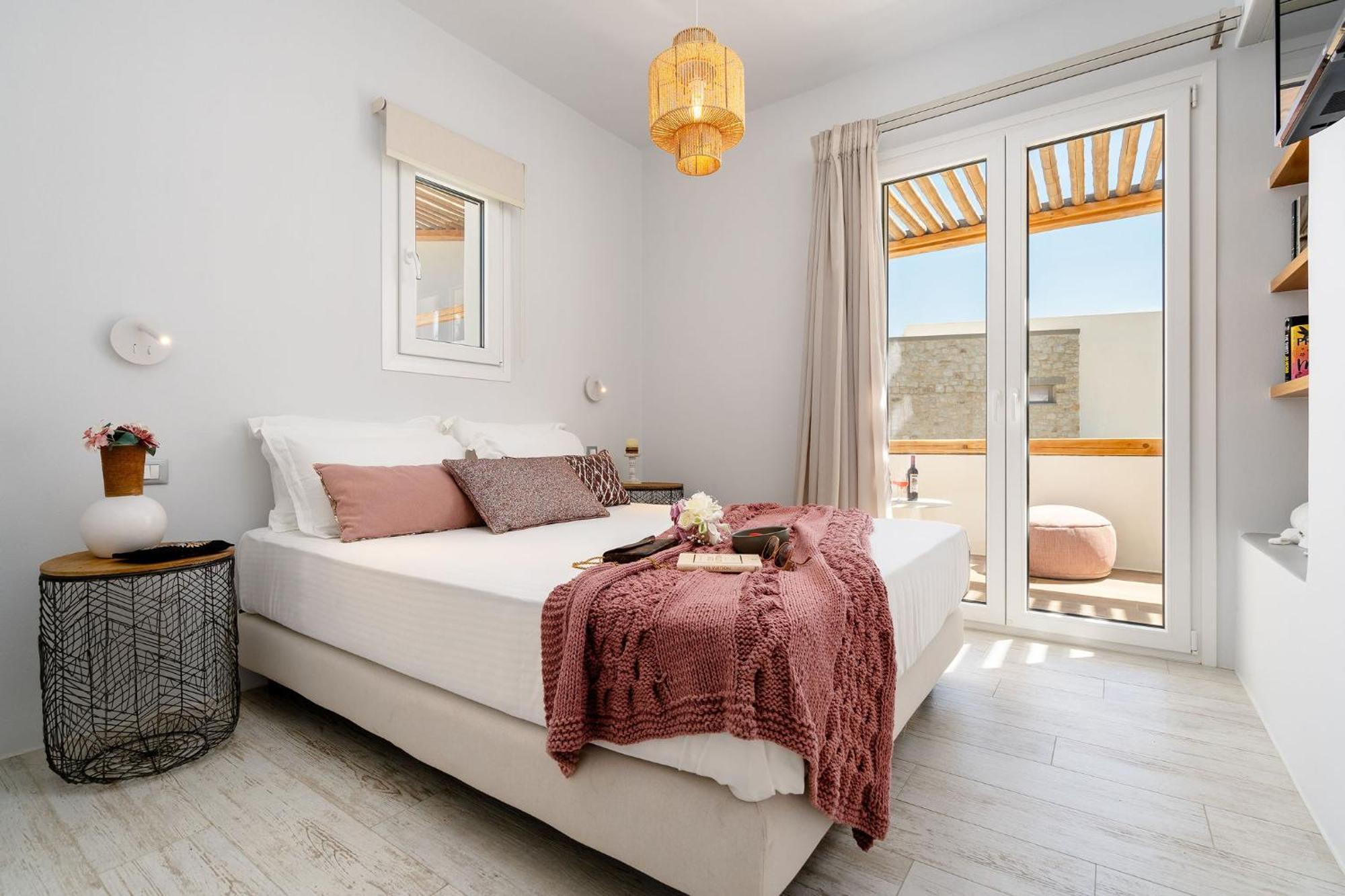 Sunday Luxury Suites Agia Anna  외부 사진