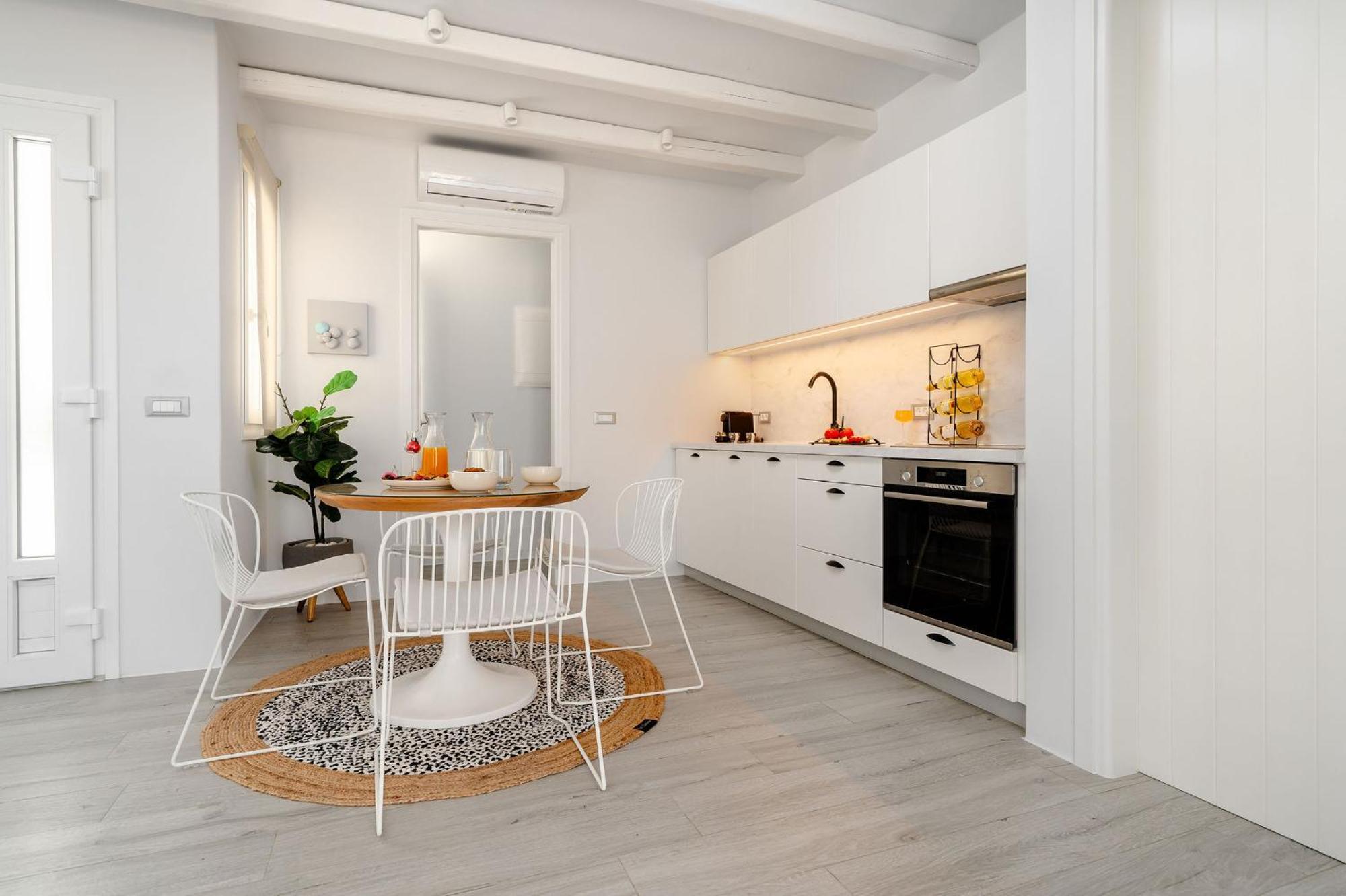 Sunday Luxury Suites Agia Anna  외부 사진